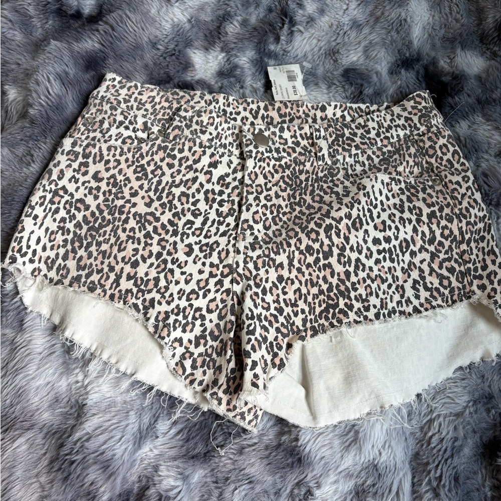 Olivaceous Brown and Black Jean Shorts with Leopard Print
